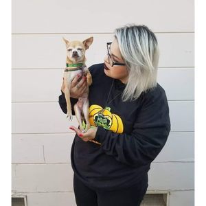 Meet your Posher, Crystal